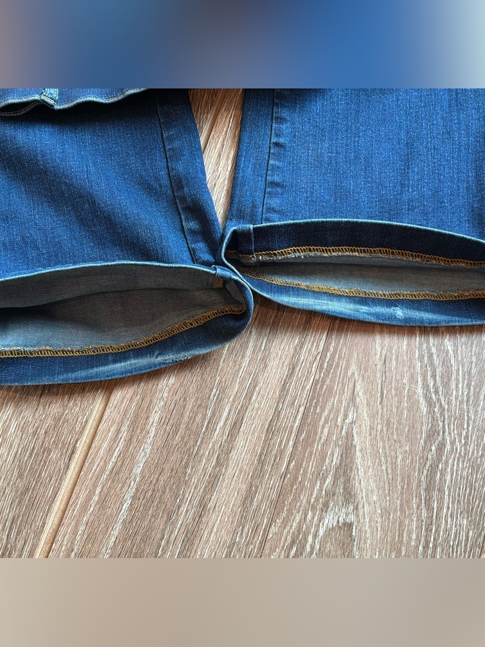 Spanx Flare Jeans with tummy control Size Large - Picture 8 of 8